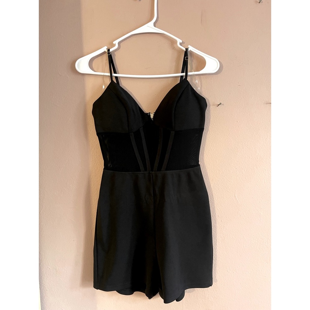 Black Fitted Romper w/ Cute Mesh Cut Out. Size S.